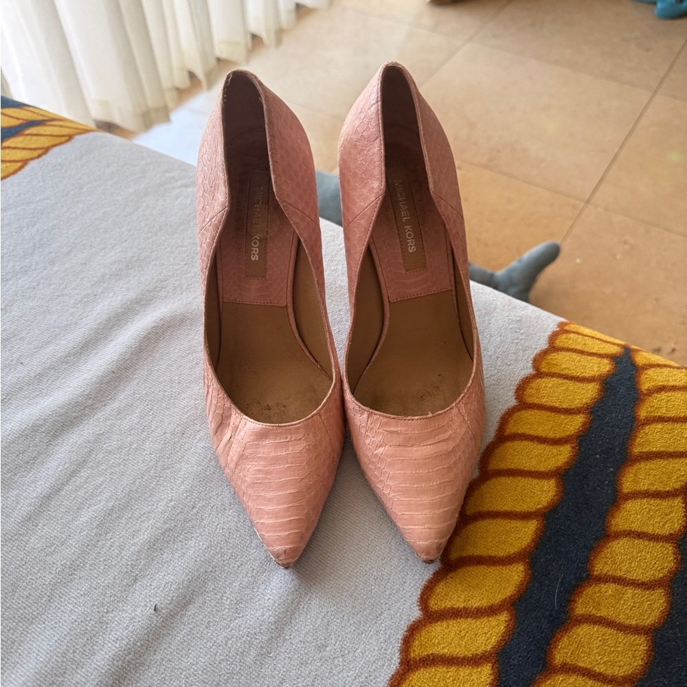 Michael Kors Collection Blush Textured Heels